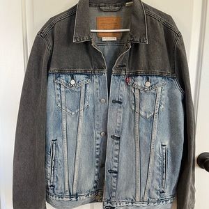 Men or Women’s oversized Levi two tone jacket